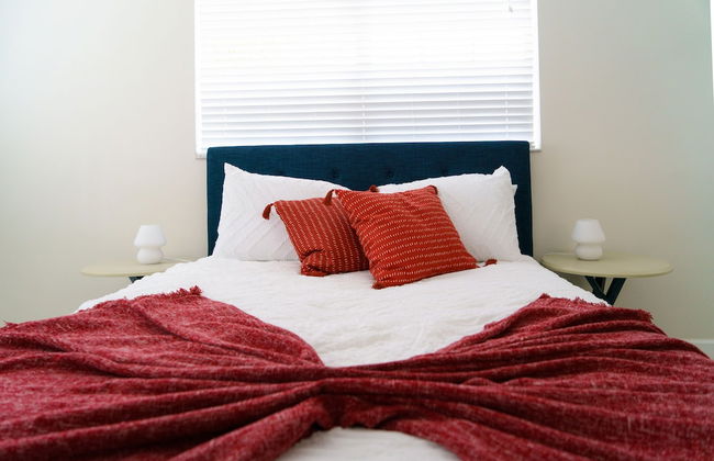 Modern Oasis - Photo 20