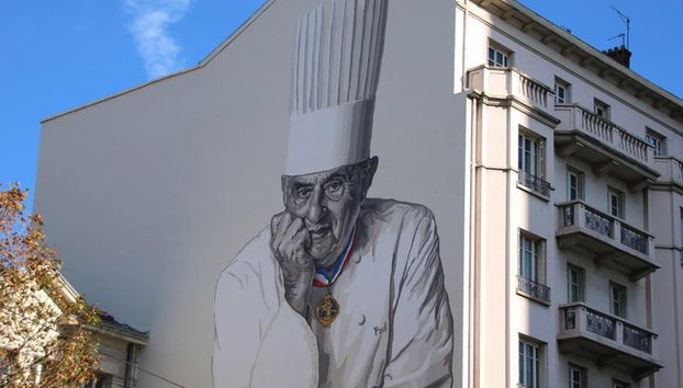 Tour privado de degustación de comida en el mercado matutino de Lyon en Les Halles Paul Bocuse - Foto 2