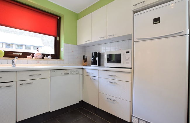 Cozy Family Holiday Home - Photo 9