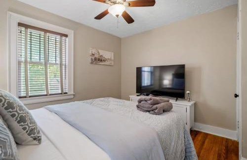 Cleveland 3 Bedroom, 10 Mins to Downtown - Foto 35