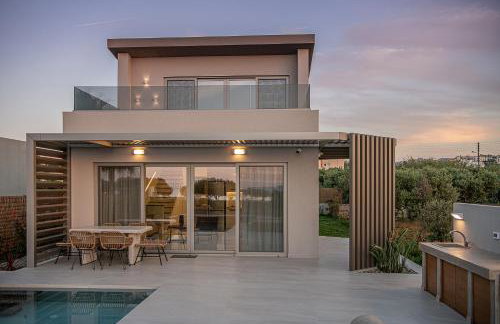 Fivi Villa, with Heated Pool & SeaViews, By ThinkVilla - Photo 12