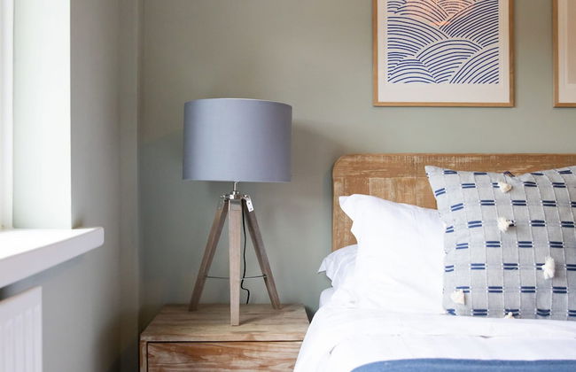 Bosham 3 BR Beach House With Garden Playhouse - Photo 20