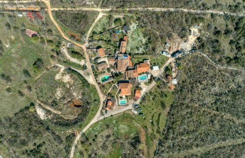 Cozy Apartment In Pilkovici With Wifi - Photo 23