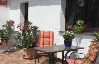 Holiday Home Kleines Ferienhaus in Rangsdorf mit großem Garten by Interhome - Photo 5