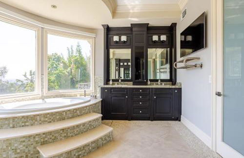 Mansion in the hills near Universal Studios! - Foto 26