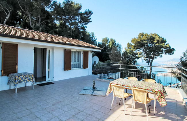 2 bedroom Apartment in Ventimiglia with garden and terrace - Photo 3