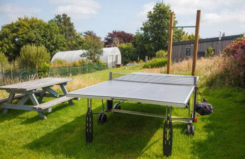 Luxury Glamping Cabin with Outdoor Bath on Cornish Meadow - Photo 49