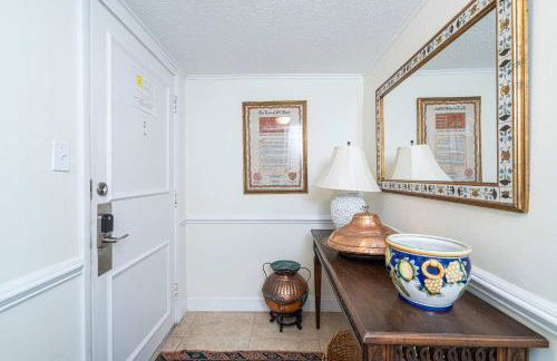 Beach Service Included Corner Condo - Foto 9