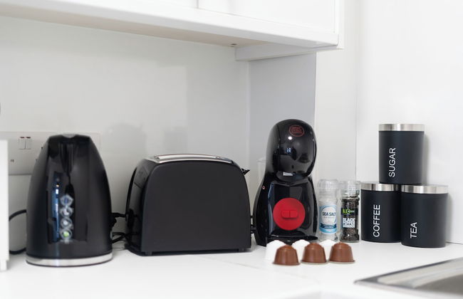 Whitchurch 2 Bedroom Flat near Hospital - Foto 9