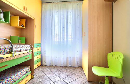 Fronte ciclabile con posto per auto e biciclette - Foto 10