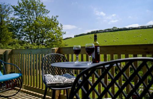 Badgers Den, a beautiful log cabin in a secluded valley close to the beach - Foto 12