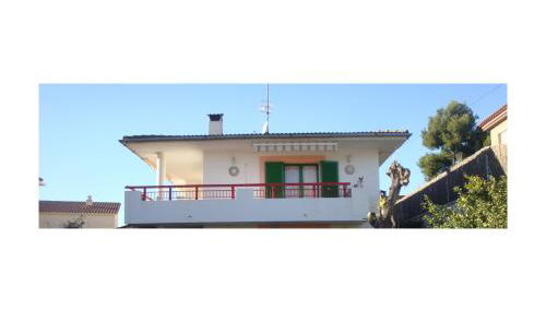 Piso superior tranquilo terraza y vistas A 45 min de Barcelona - Foto 2