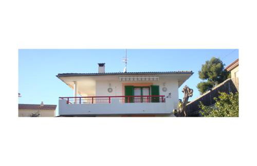 Piso superior tranquilo terraza y vistas A 45 min de Barcelona - Foto 2