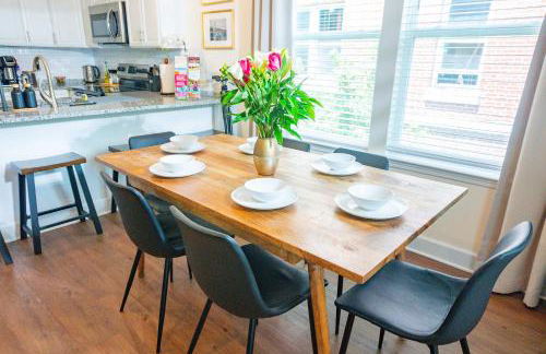 The Champion's Suite Newly Built Upscale Central - Photo 26