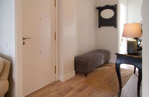 Bonito y luminoso apartamento en Rosalía de Castro - Photo 4