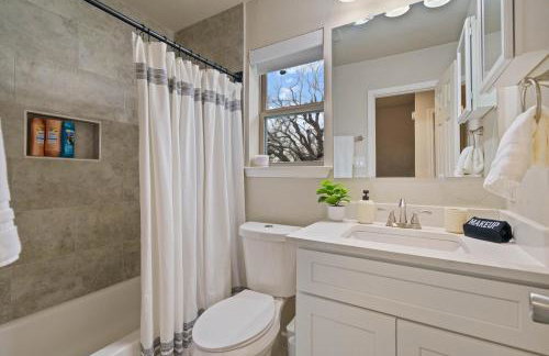 Pool, Games, King Suite 3BR Sleeps 9 - Foto 28