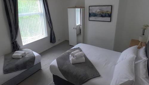 Halifax Hideaway - Free Parking - Photo 2