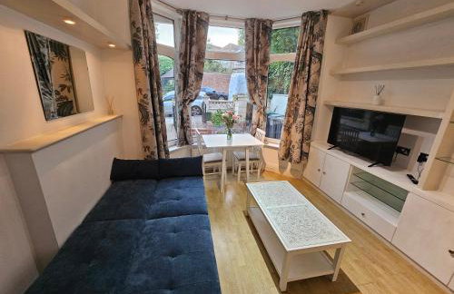 Cosy Apartment in North London - Great Location - Photo 5