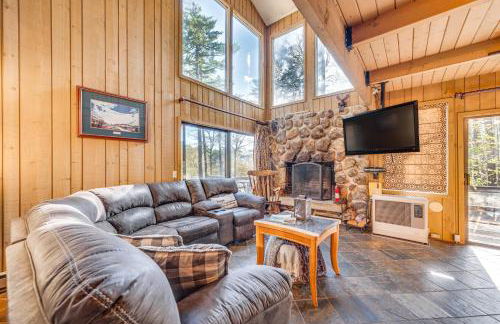 Half Mile to Ski Slopes Conway Condo with Hot Tub! - Photo 1