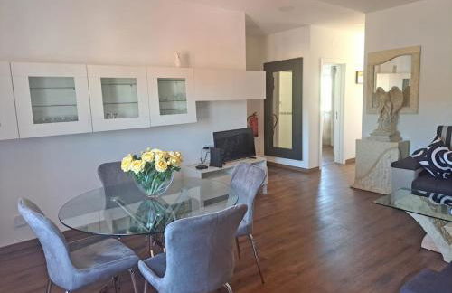 Moradia T2 com vista para a serra - Alverca - Foto 12