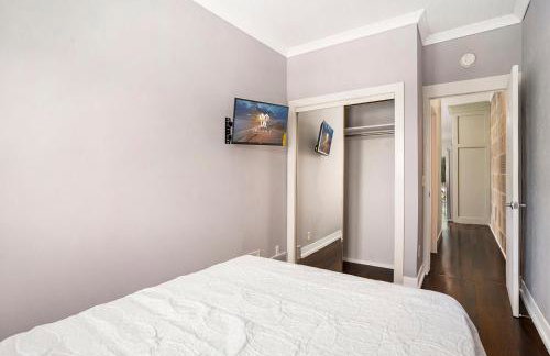 NEW Love Mi Getaway Loft with Deck on Washington Ave 110 - Foto 20