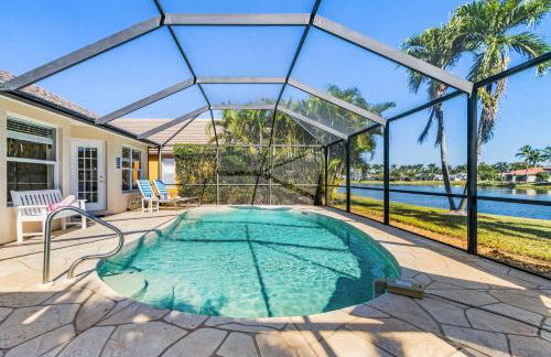Lazy days and lake views. Beautiful Naples pool home - Foto 38