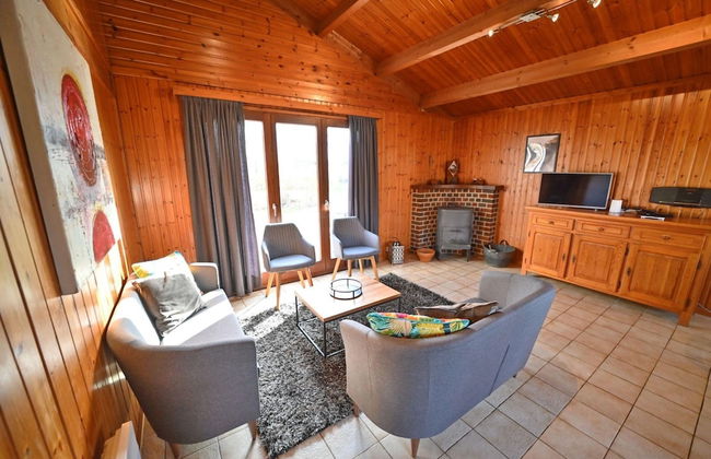 Holiday Home in Somme-leuze With Private Garden - Foto 11