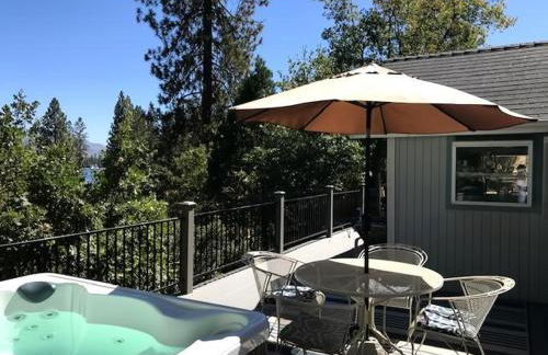 Near Yosemite Bass Lake Cabin with Hot Tub, Lake View, Pet Friendly - Photo 36