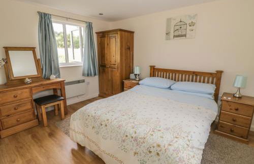 Lawn Lodge - Photo 10