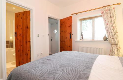 Garden Cottage - Photo 13