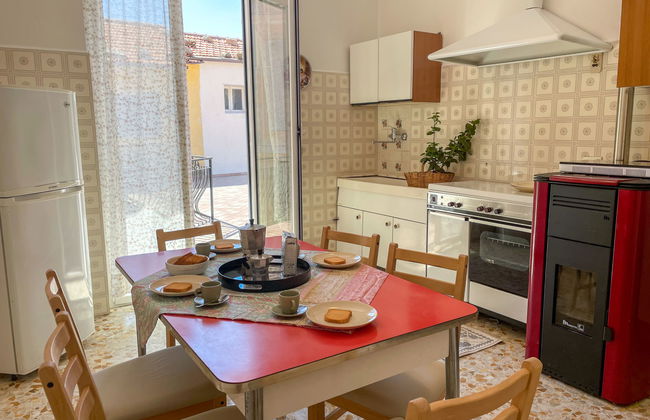 3 bedroom Apartment in Prelà with garden and terrace - Photo 2