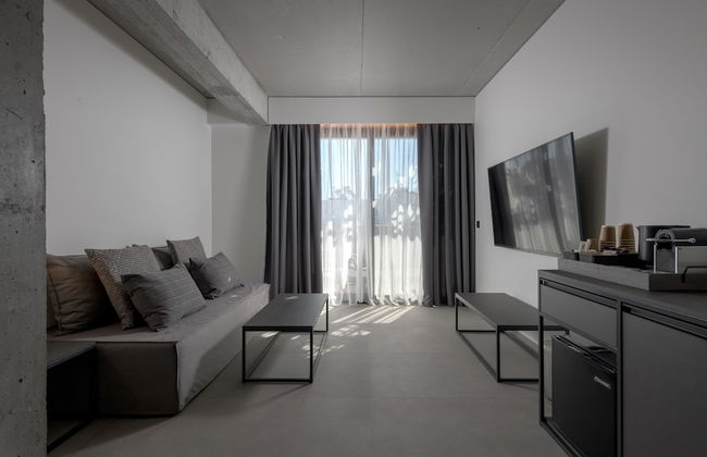 Essence Suites - Photo 8