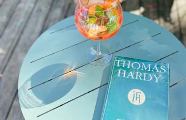 Cosy Mirrored House next to a Magical Swimming Lake - Foto 16