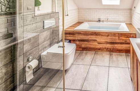 3 Bedroom Awesome Home In Zieleniewo - Foto 5