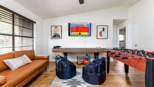 Heated Pool, Game Room & 4Bdrm - Bay Bungalow - Foto 2, Game Room