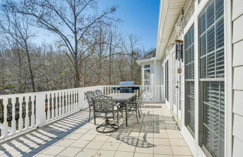 Lake Hartwell Getaway with Private Dock and Fire Pit! - Foto 35