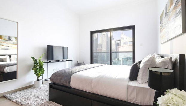 Modern 1BR w/ Gorgeous Marina Views! Sleeps 4 - Foto 4, Habitación