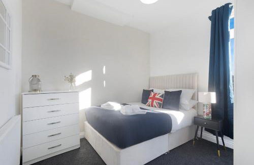 NEW! 2BR in West Terrace, Sleeps 4 - Foto 32