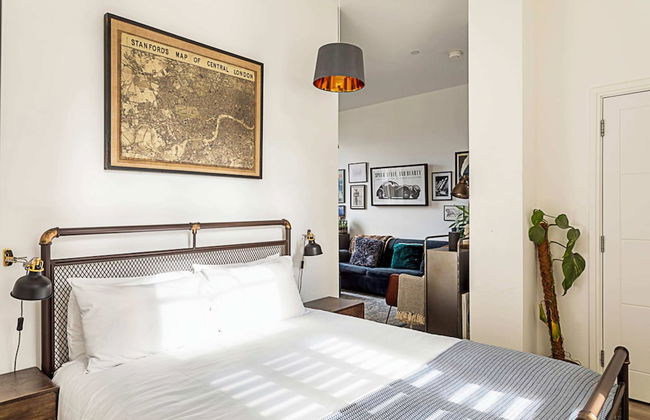 Contemporary Victorian Studio - Photo 7