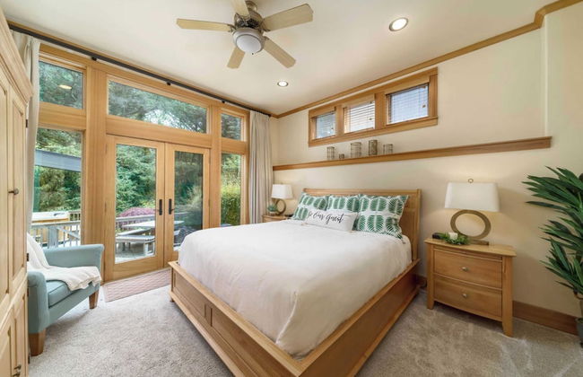 The Castle Rock Estate by Avantstay Steps From Arch Cape Beach w/ Hot Tub & Sauna - Foto 36