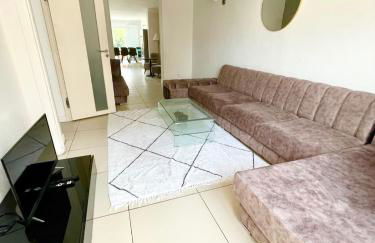 Large 6-bedroom house, close to Lille city center, CHR - Foto 1