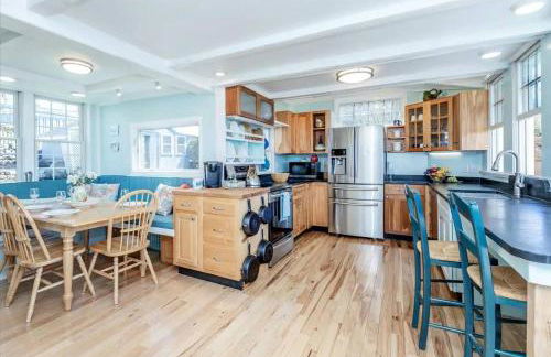 3BR Harborside Home|Gloucester+Rockport|Ocean View - Photo 2