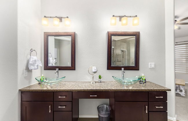 Baylor Gilbert - Photo 19