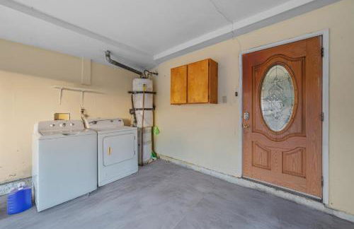 Entire Private Home with 4 Bedrooms 2 Bathrooms, Garage & Gated Yard, Near San Diego Gaslamp, Beach, Available Now - Foto 21