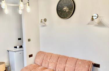 Double Deluxe Centre Apartment- Free Parking - Self Check-In - Cctv - Foto 3