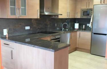 Preciosas vistas al mar y montaña en la Ampolla - Foto 17