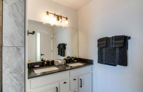 Lake Powell Views Adobe Townhome with Patio - Foto 16