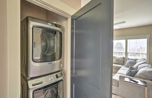 Scenic Mtn Retreat with Wooded Backyard and Fire Pit! - Foto 10