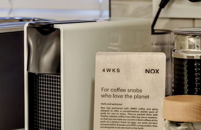 Cape Towns Charming Seaside Avaya Apartment - Photo 9