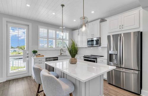 Bayview Pointe - Luxury home with heated pool! Near Anna Maria isle! - Photo 14